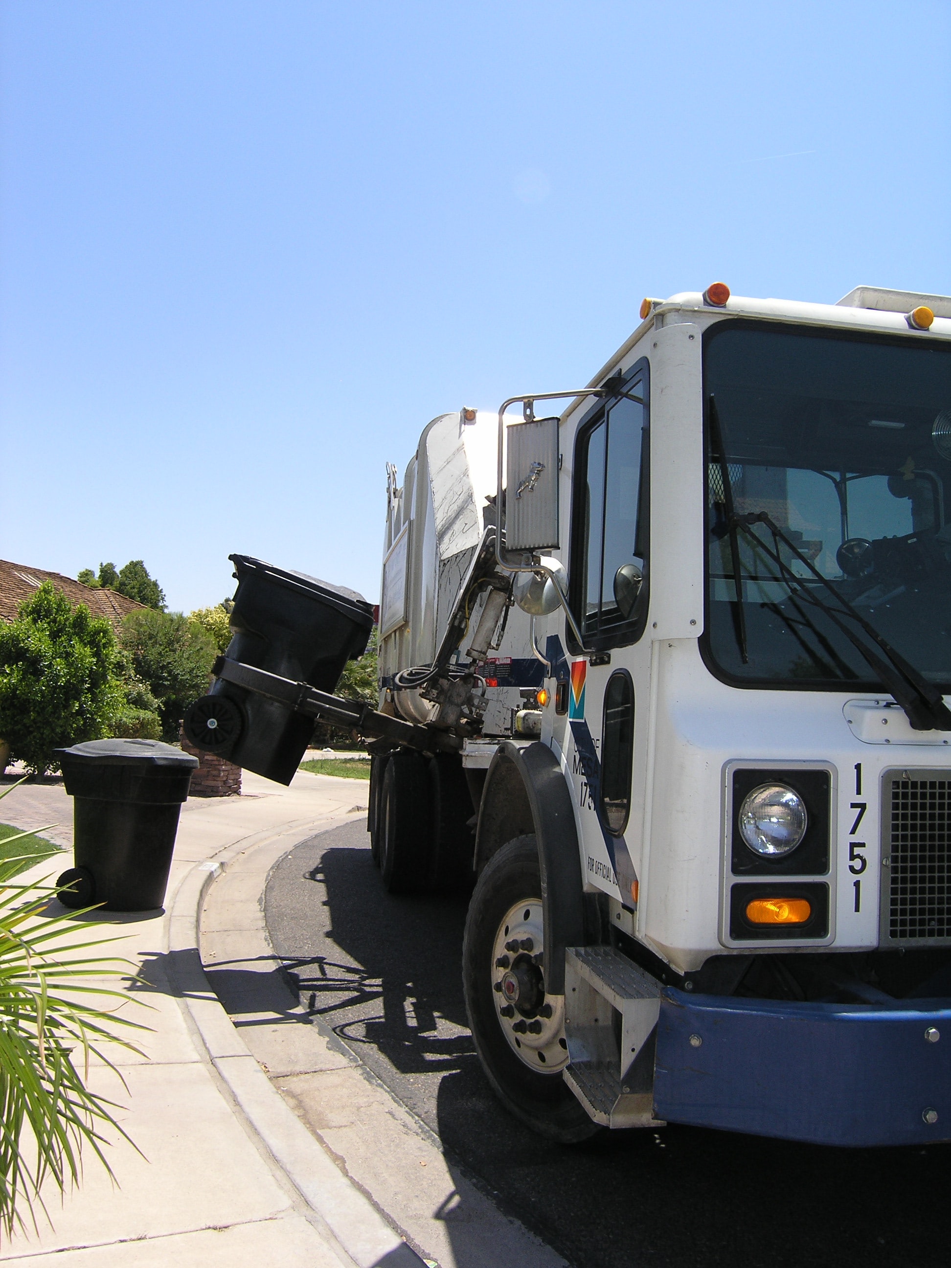 Park Hills Trash Containers Discussion